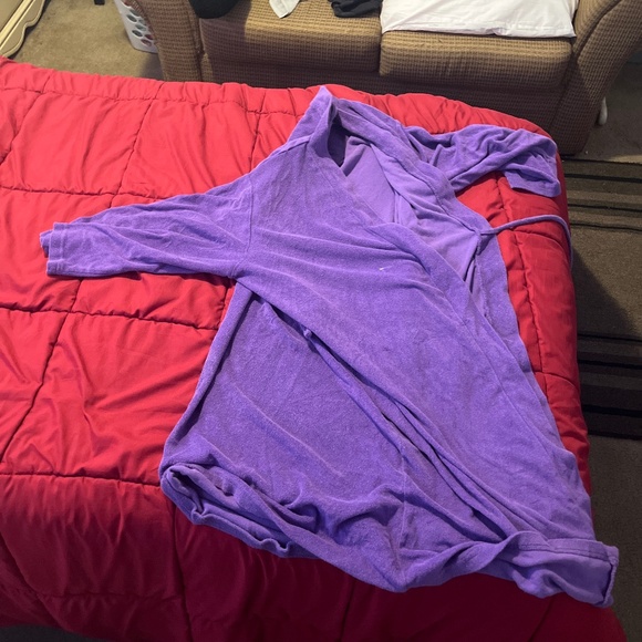 Purple robe - Picture 1 of 3